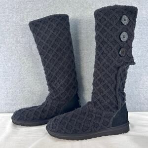 UGG woman’s sz 9 Black Tall Cable Knit 3 Button Pull on Boots Shearling Insoles
